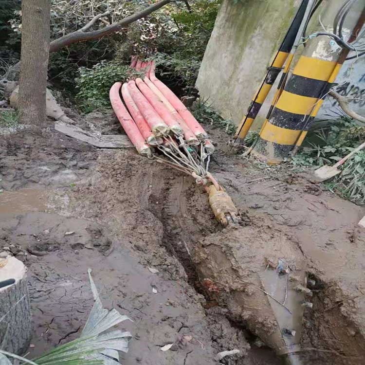 雷鸣镇拖拉管